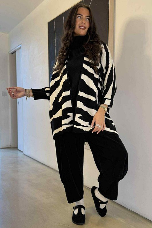 Oslo Animal Knit Cardigan Mono